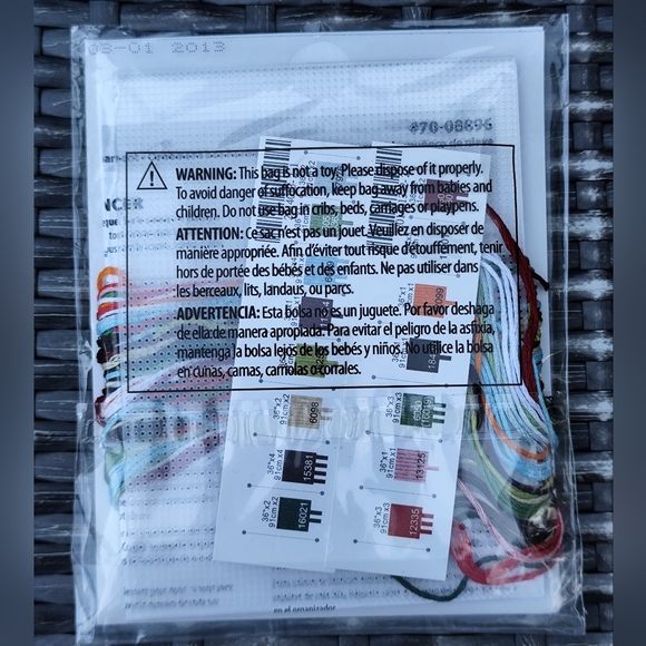 3/$30💜Dimensions 70-08896 Counted Cross Stitch Kit Snowman Ornament - Picture 3 of 4